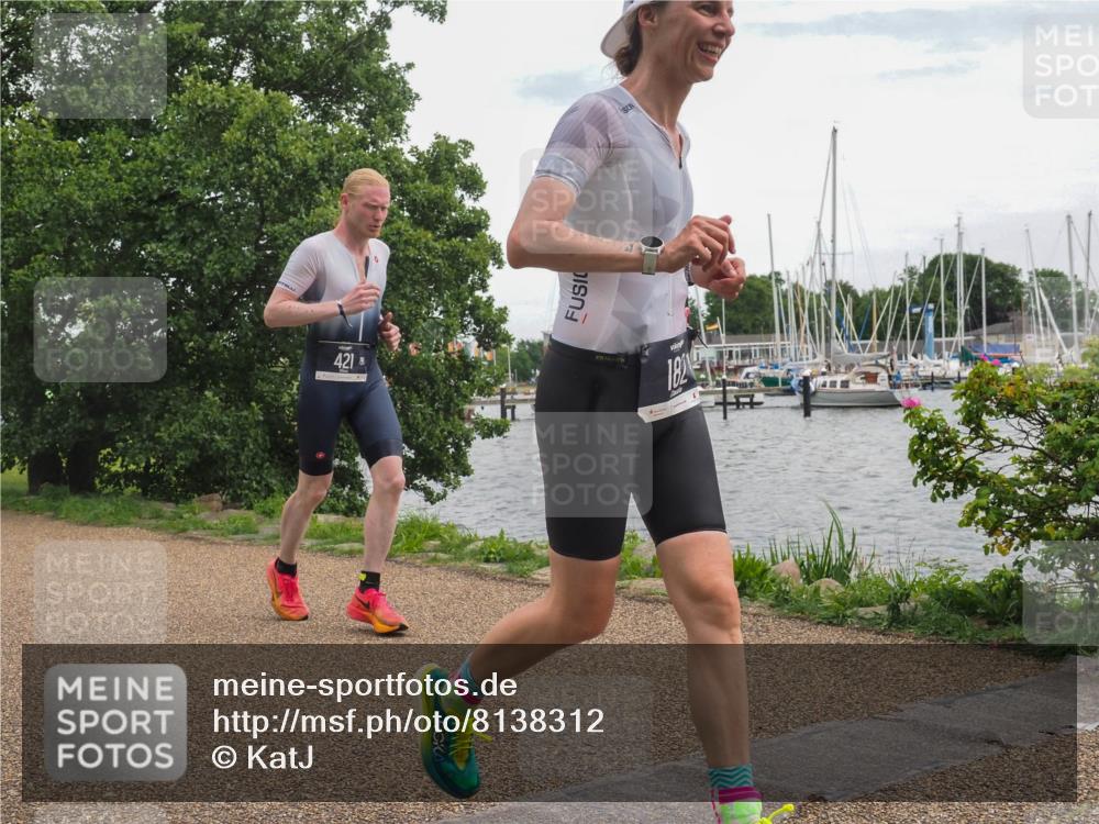22.06.2025 - Viking Triathlon KatJ http://msf.ph/oto/8138312 22.06.2025 15:03:00 Laufen 182, 421 meine-sportfotos.de