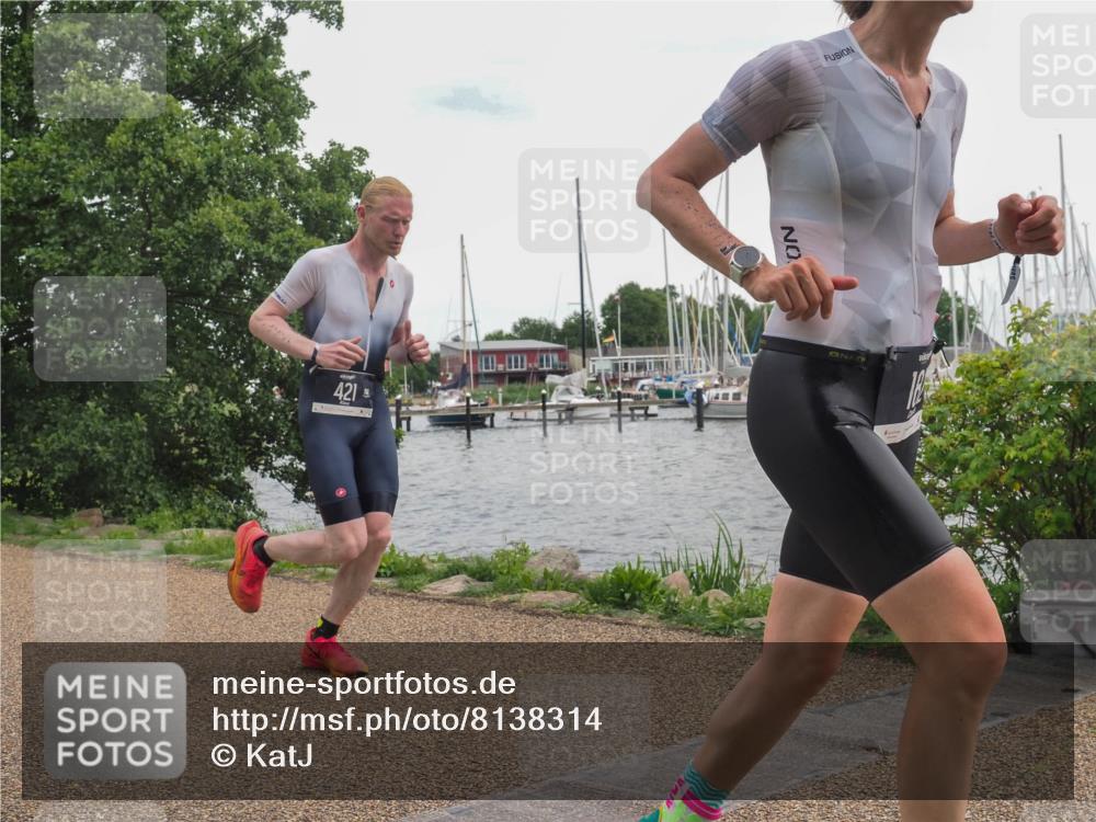22.06.2025 - Viking Triathlon KatJ http://msf.ph/oto/8138314 22.06.2025 15:03:00 Laufen 182, 421 meine-sportfotos.de