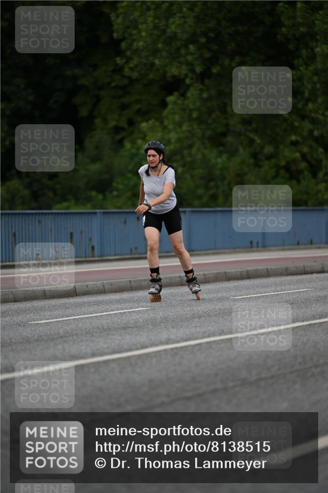 29.06.2025 - hella hamburg halbmarathon Dr. Thomas Lammeyer http://msf.ph/oto/8138515 29.06.2025 09:02:17 Kennedybrücke  meine-sportfotos.de