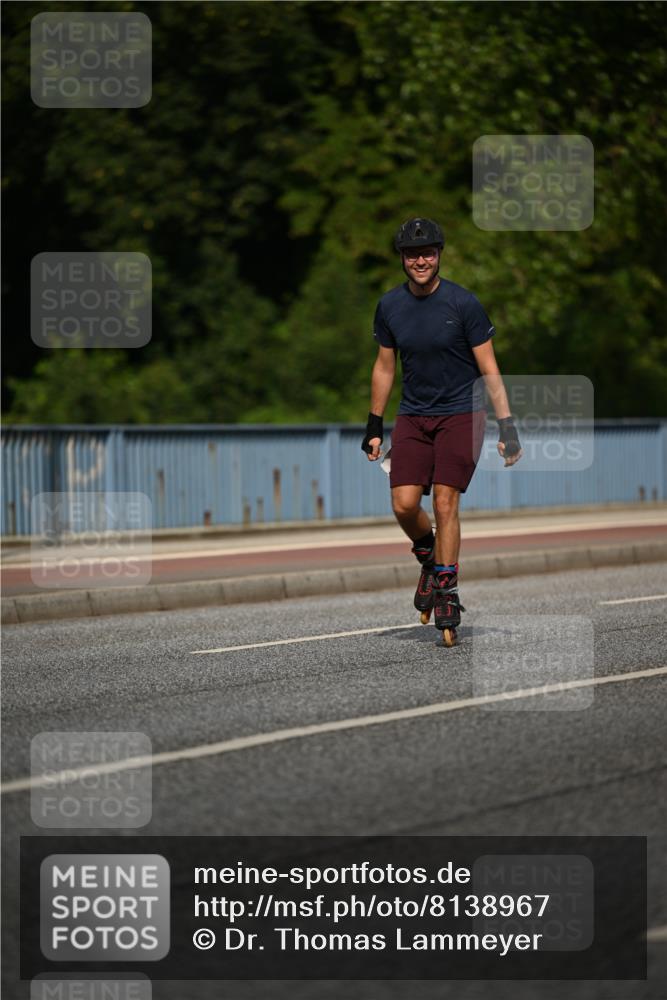 29.06.2025 - hella hamburg halbmarathon Dr. Thomas Lammeyer http://msf.ph/oto/8138967 29.06.2025 09:04:04 Kennedybrücke  meine-sportfotos.de