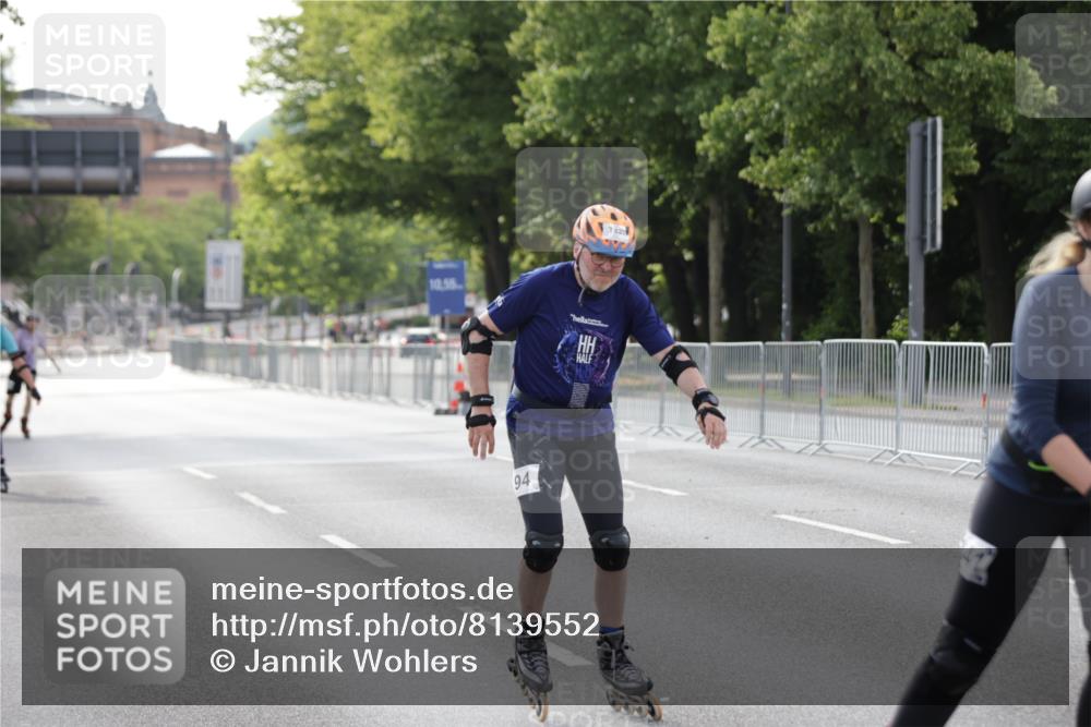 29.06.2025 - hella hamburg halbmarathon Jannik Wohlers http://msf.ph/oto/8139552 29.06.2025 09:03:26 Lombardsbrücke  meine-sportfotos.de