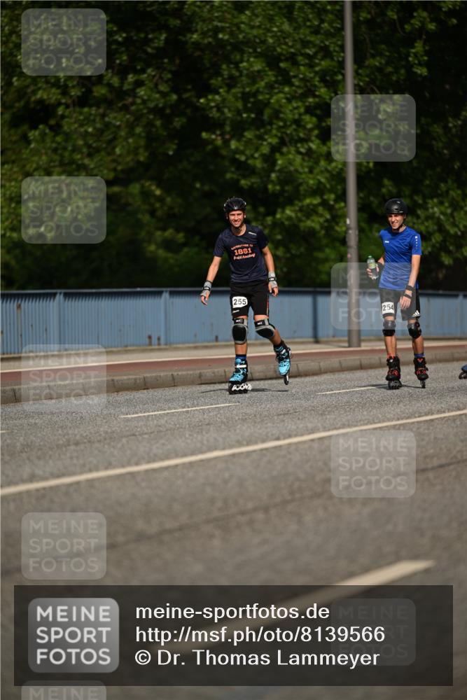 29.06.2025 - hella hamburg halbmarathon Dr. Thomas Lammeyer http://msf.ph/oto/8139566 29.06.2025 09:05:47 Kennedybrücke  meine-sportfotos.de