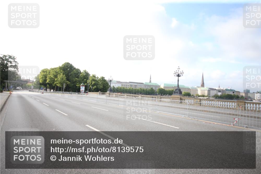 29.06.2025 - hella hamburg halbmarathon Jannik Wohlers http://msf.ph/oto/8139575 29.06.2025 08:30:01 Lombardsbrücke  meine-sportfotos.de