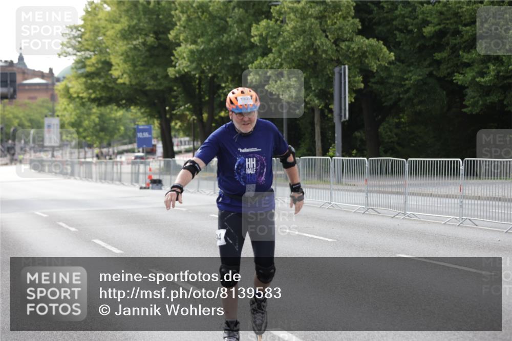 29.06.2025 - hella hamburg halbmarathon Jannik Wohlers http://msf.ph/oto/8139583 29.06.2025 09:03:27 Lombardsbrücke  meine-sportfotos.de