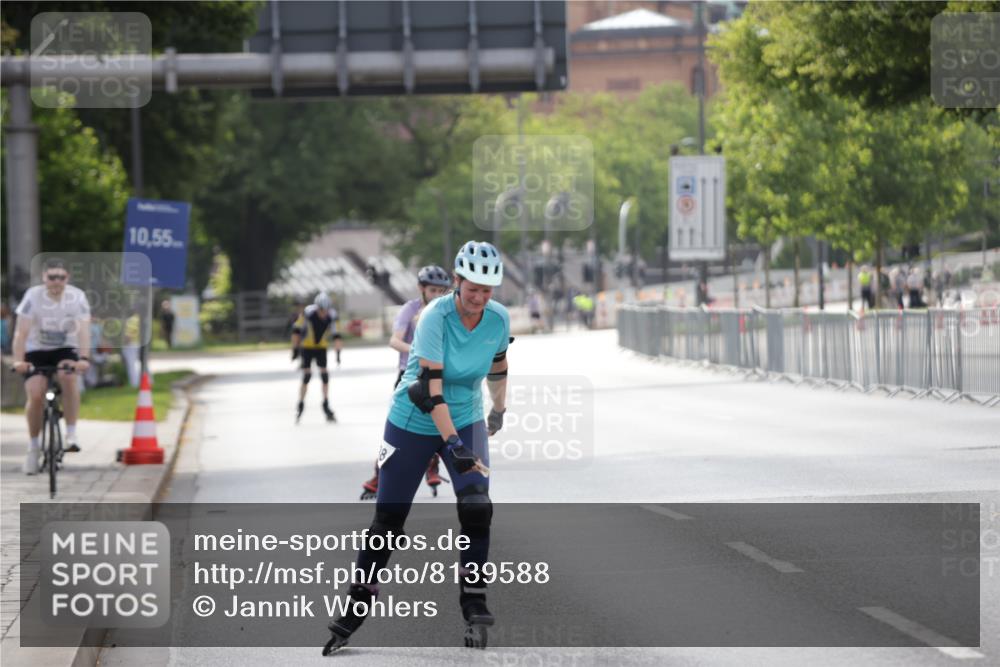 29.06.2025 - hella hamburg halbmarathon Jannik Wohlers http://msf.ph/oto/8139588 29.06.2025 09:03:29 Lombardsbrücke  meine-sportfotos.de