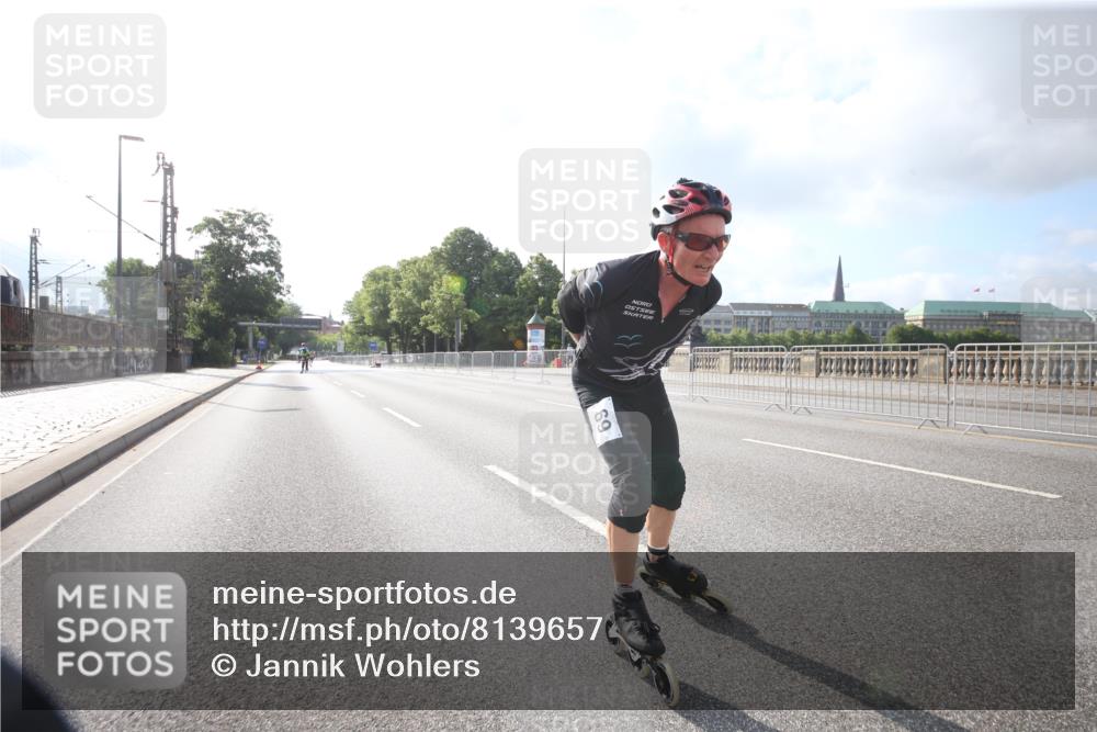 29.06.2025 - hella hamburg halbmarathon Jannik Wohlers http://msf.ph/oto/8139657 29.06.2025 08:55:26 Lombardsbrücke  meine-sportfotos.de