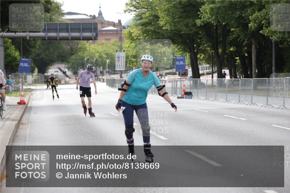 29.06.2025 - hella hamburg halbmarathon Jannik Wohlers http://msf.ph/oto/8139669 29.06.2025 09:03:30 Lombardsbrücke  meine-sportfotos.de