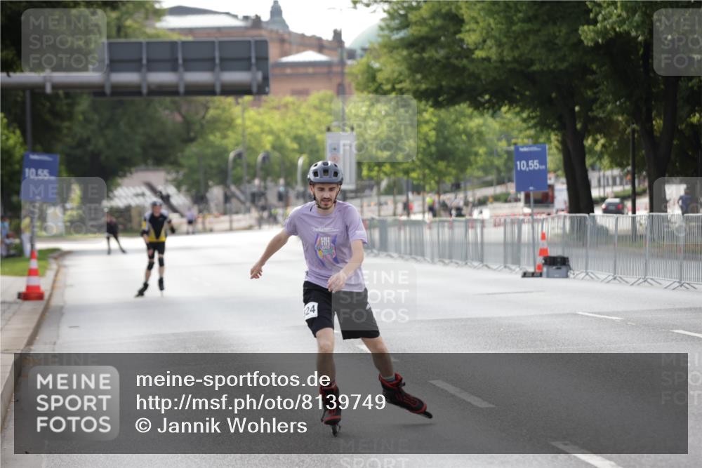 29.06.2025 - hella hamburg halbmarathon Jannik Wohlers http://msf.ph/oto/8139749 29.06.2025 09:03:33 Lombardsbrücke  meine-sportfotos.de
