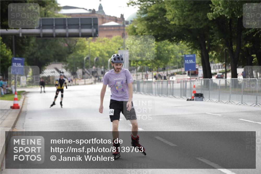 29.06.2025 - hella hamburg halbmarathon Jannik Wohlers http://msf.ph/oto/8139763 29.06.2025 09:03:33 Lombardsbrücke  meine-sportfotos.de