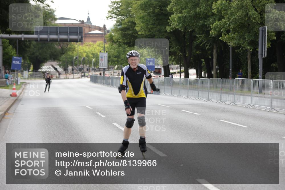29.06.2025 - hella hamburg halbmarathon Jannik Wohlers http://msf.ph/oto/8139966 29.06.2025 09:03:43 Lombardsbrücke  meine-sportfotos.de