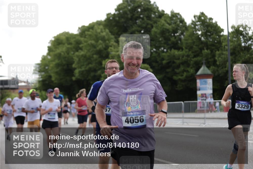 29.06.2025 - hella hamburg halbmarathon Jannik Wohlers http://msf.ph/oto/8140180 29.06.2025 10:42:58 Lombardsbrücke 1155, 1816, 1878, 3238, 3329, 3638, 4056, 4177, 4302, 4367, 4680, 5370, 5610, 5720, 6012, 6440, 6931, 7461, 7872, 7926, 8135, 8233, 8408, 8435, 9639, 9641, 9976, 10083, 11093, 11279, 11649, 11969, 12603, 12654, 13526, 13684, 13685, 13748, 13786, 13852, 14528, 14890, 15187, 15509, 15514, 15717, 16055, 16358, 16560, 16840, 17143, 18497, 19031, 19043, 19141 meine-sportfotos.de