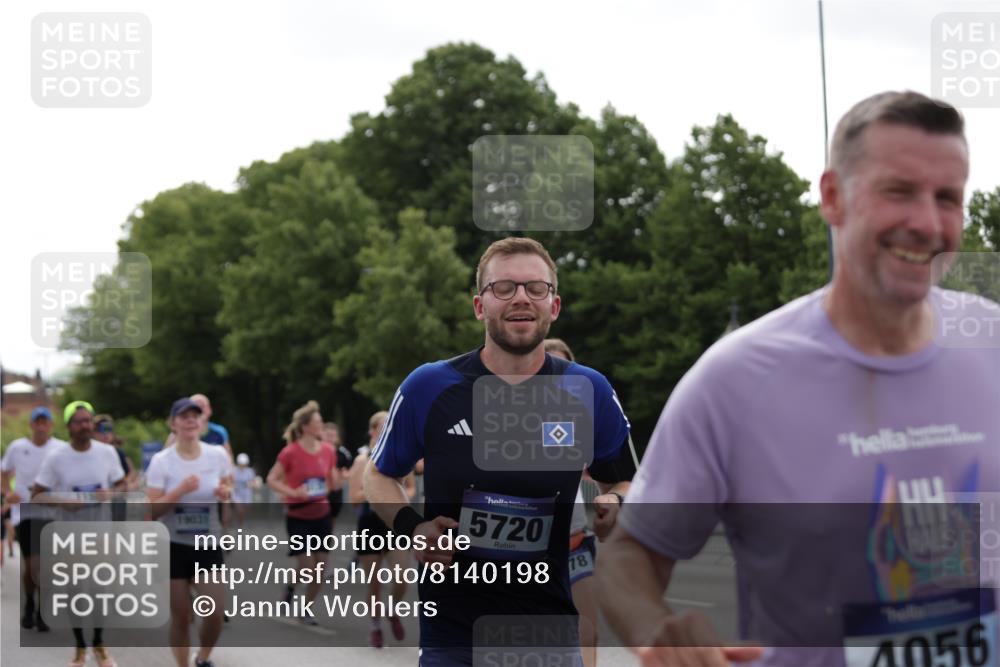 29.06.2025 - hella hamburg halbmarathon Jannik Wohlers http://msf.ph/oto/8140198 29.06.2025 10:42:59 Lombardsbrücke 1155, 1816, 1878, 3238, 3329, 3638, 4056, 4177, 4302, 4367, 4680, 5370, 5720, 6012, 6096, 6440, 6931, 7872, 7926, 8135, 8233, 8408, 8435, 9639, 9641, 9976, 10083, 10200, 10202, 11093, 11279, 11649, 11969, 12603, 12654, 13526, 13684, 13685, 13748, 13786, 13852, 14528, 14890, 15187, 15509, 15514, 15717, 16055, 16358, 16560, 17143, 17210, 18497, 19031, 19043, 19141 meine-sportfotos.de