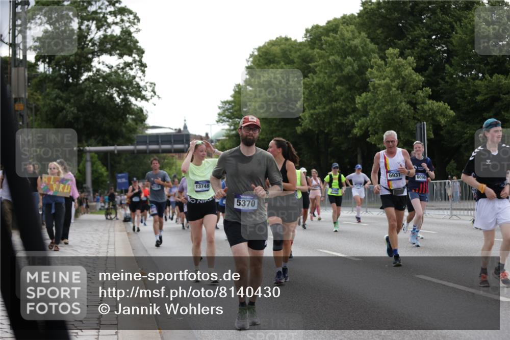 29.06.2025 - hella hamburg halbmarathon Jannik Wohlers http://msf.ph/oto/8140430 29.06.2025 10:43:07 Lombardsbrücke 1023, 1155, 1400, 1878, 3238, 3329, 3390, 4367, 4866, 5214, 5370, 5720, 6012, 6096, 6226, 6440, 6931, 7197, 7504, 7926, 8135, 8233, 8408, 8504, 9639, 9641, 9831, 10083, 10200, 10202, 10325, 11279, 11969, 12654, 13730, 13748, 14528, 14866, 14890, 15079, 15177, 15187, 15795, 15848, 16358, 16560, 16589, 16901, 16902, 17143, 17210, 18341, 18497, 19031, 19043, 19141 meine-sportfotos.de