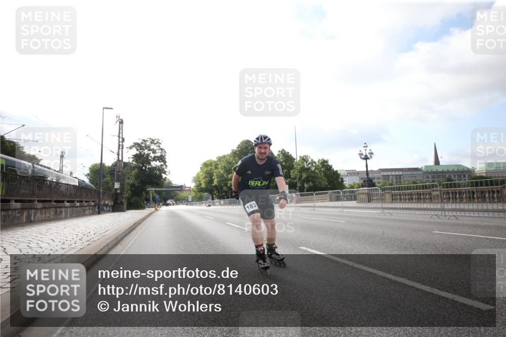 29.06.2025 - hella hamburg halbmarathon Jannik Wohlers http://msf.ph/oto/8140603 29.06.2025 08:59:56 Lombardsbrücke  meine-sportfotos.de