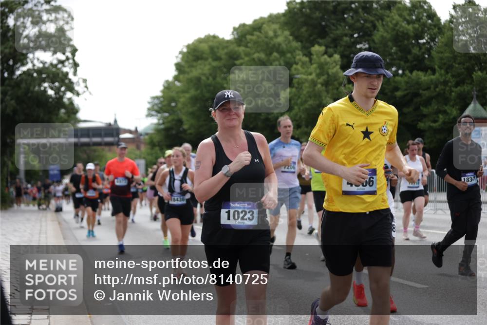 29.06.2025 - hella hamburg halbmarathon Jannik Wohlers http://msf.ph/oto/8140725 29.06.2025 10:43:17 Lombardsbrücke 1023, 1310, 1400, 2733, 3390, 3597, 4866, 5192, 5201, 5214, 5370, 5890, 6036, 6096, 6226, 6334, 6931, 6971, 6973, 7197, 7205, 7206, 7489, 7504, 8000, 8058, 8233, 8504, 9704, 9831, 10083, 10097, 10200, 10202, 10220, 10285, 10325, 10553, 10799, 12518, 12654, 13371, 13705, 13730, 13748, 13777, 14866, 15079, 15177, 15187, 15448, 15795, 15848, 16298, 16589, 16901, 16902, 17143, 17210, 17501, 18080, 18310, 18318, 18341, 18436 meine-sportfotos.de