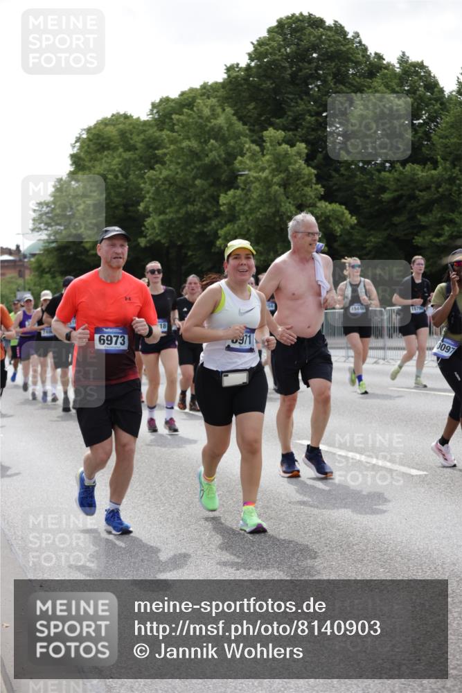 29.06.2025 - hella hamburg halbmarathon Jannik Wohlers http://msf.ph/oto/8140903 29.06.2025 10:43:21 Lombardsbrücke 1023, 1026, 1310, 1400, 2073, 2733, 3288, 3390, 3597, 4866, 5192, 5201, 5214, 5293, 5890, 6036, 6226, 6334, 6971, 6973, 7197, 7205, 7206, 7489, 7504, 8000, 8058, 8504, 9704, 9831, 10097, 10220, 10285, 10325, 10553, 10799, 12518, 12520, 12792, 13371, 13705, 13730, 13777, 14866, 15079, 15177, 15285, 15294, 15448, 15795, 15848, 16298, 16589, 16901, 16902, 17501, 18080, 18310, 18318, 18341, 18436 meine-sportfotos.de
