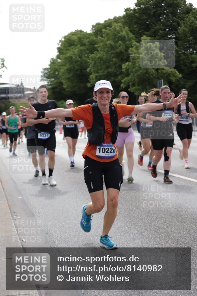 29.06.2025 - hella hamburg halbmarathon Jannik Wohlers http://msf.ph/oto/8140982 29.06.2025 10:43:24 Lombardsbrücke 1023, 1026, 1095, 1306, 1310, 1400, 1459, 2073, 2733, 3288, 3597, 4627, 4866, 5192, 5201, 5214, 5293, 5890, 6036, 6334, 6895, 6971, 6973, 7205, 7206, 7489, 7504, 8000, 8058, 8504, 8870, 9704, 10097, 10220, 10285, 10553, 10799, 12518, 12520, 12792, 13371, 13705, 13730, 13777, 14544, 14866, 15079, 15177, 15285, 15294, 15448, 15719, 15795, 15848, 16298, 16308, 16589, 16862, 17293, 17501, 18080, 18310, 18318, 18436 meine-sportfotos.de