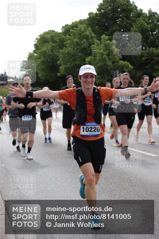 29.06.2025 - hella hamburg halbmarathon Jannik Wohlers http://msf.ph/oto/8141005 29.06.2025 10:43:24 Lombardsbrücke 1023, 1026, 1095, 1306, 1310, 1400, 1459, 2073, 2733, 3288, 3597, 4627, 4866, 5192, 5201, 5214, 5293, 5890, 6036, 6334, 6895, 6971, 6973, 7205, 7206, 7489, 7504, 8000, 8058, 8504, 8870, 9704, 10097, 10220, 10285, 10553, 10799, 12518, 12520, 12792, 13371, 13705, 13730, 13777, 14544, 14866, 15079, 15177, 15285, 15294, 15448, 15719, 15795, 15848, 16298, 16308, 16589, 16862, 17293, 17501, 18080, 18310, 18318, 18436 meine-sportfotos.de