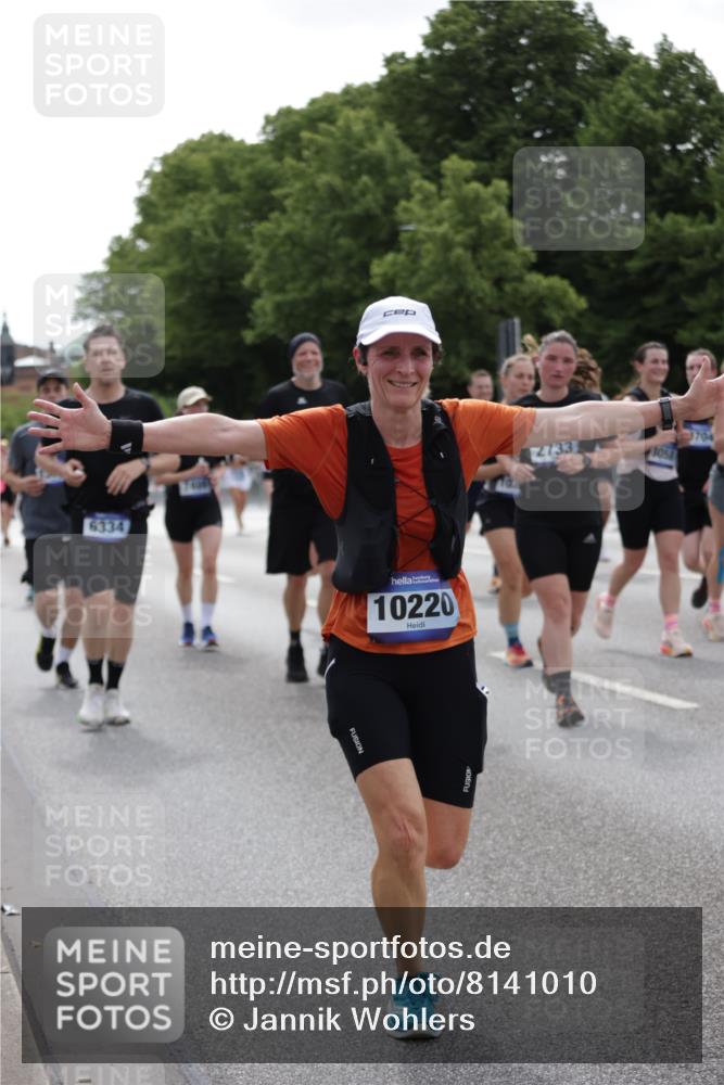29.06.2025 - hella hamburg halbmarathon Jannik Wohlers http://msf.ph/oto/8141010 29.06.2025 10:43:24 Lombardsbrücke 1023, 1026, 1095, 1306, 1310, 1400, 1459, 2073, 2733, 3288, 3597, 4627, 4866, 5192, 5201, 5214, 5293, 5890, 6036, 6334, 6895, 6971, 6973, 7205, 7206, 7489, 7504, 8000, 8058, 8504, 8870, 9704, 10097, 10220, 10285, 10553, 10799, 12518, 12520, 12792, 13371, 13705, 13730, 13777, 14544, 14866, 15079, 15177, 15285, 15294, 15448, 15719, 15795, 15848, 16298, 16308, 16589, 16862, 17293, 17501, 18080, 18310, 18318, 18436 meine-sportfotos.de