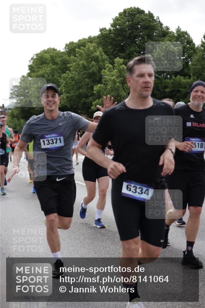 29.06.2025 - hella hamburg halbmarathon Jannik Wohlers http://msf.ph/oto/8141064 29.06.2025 10:43:26 Lombardsbrücke 1023, 1026, 1095, 1306, 1310, 1459, 2073, 2733, 3288, 3597, 4627, 4866, 5001, 5192, 5201, 5293, 5890, 6036, 6334, 6895, 6971, 6973, 7205, 7206, 7489, 7504, 8000, 8058, 8870, 9073, 9704, 9879, 10097, 10220, 10285, 10553, 10799, 12518, 12520, 12792, 13371, 13705, 13777, 14474, 14544, 14866, 15079, 15285, 15294, 15448, 15719, 15795, 15848, 16298, 16308, 16589, 16862, 17293, 17501, 18080, 18310, 18318, 18436 meine-sportfotos.de