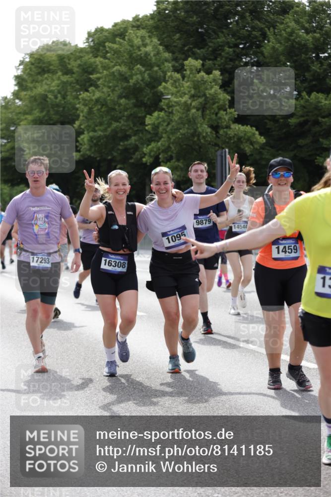 29.06.2025 - hella hamburg halbmarathon Jannik Wohlers http://msf.ph/oto/8141185 29.06.2025 10:43:34 Lombardsbrücke 1026, 1095, 1306, 1459, 1802, 1804, 2073, 2186, 2692, 2733, 3288, 3596, 3597, 4627, 4636, 4898, 5001, 5127, 5293, 5890, 5902, 5905, 6036, 6334, 6895, 7326, 7489, 8058, 8591, 8870, 8957, 9073, 9704, 9879, 10285, 10553, 12520, 12792, 13371, 13777, 13809, 13973, 14474, 14544, 15285, 15294, 15448, 15675, 15719, 16298, 16308, 16862, 17293, 18080, 18318 meine-sportfotos.de