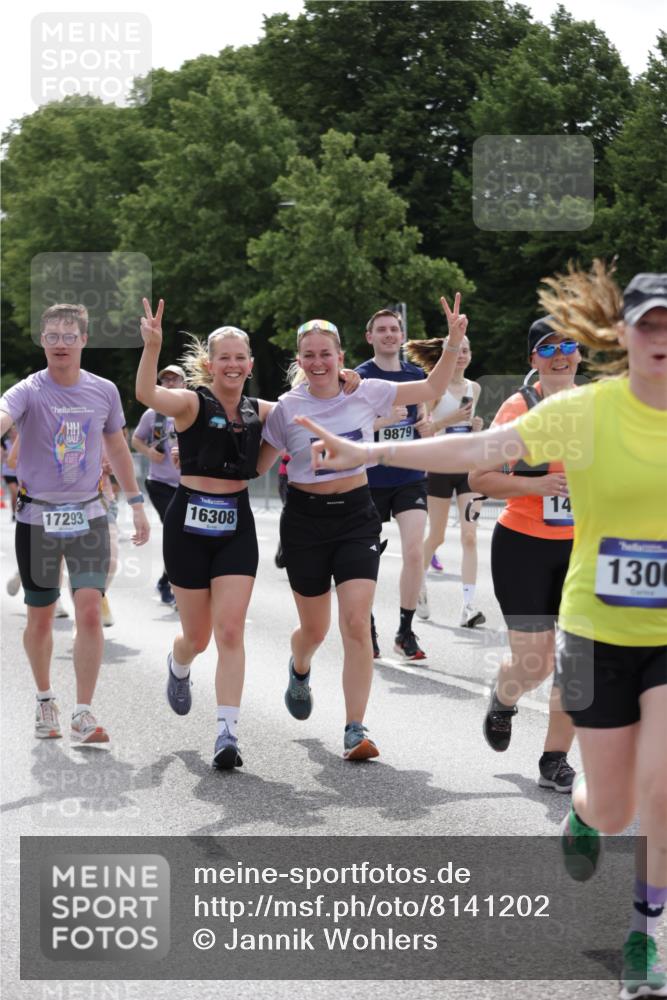 29.06.2025 - hella hamburg halbmarathon Jannik Wohlers http://msf.ph/oto/8141202 29.06.2025 10:43:34 Lombardsbrücke 1026, 1095, 1306, 1459, 1802, 1804, 2073, 2186, 2692, 2733, 3288, 3596, 3597, 4627, 4636, 4898, 5001, 5127, 5293, 5890, 5902, 5905, 6036, 6334, 6895, 7326, 7489, 8058, 8591, 8870, 8957, 9073, 9704, 9879, 10285, 10553, 12520, 12792, 13371, 13777, 13809, 13973, 14474, 14544, 15285, 15294, 15448, 15675, 15719, 16298, 16308, 16862, 17293, 18080, 18318 meine-sportfotos.de