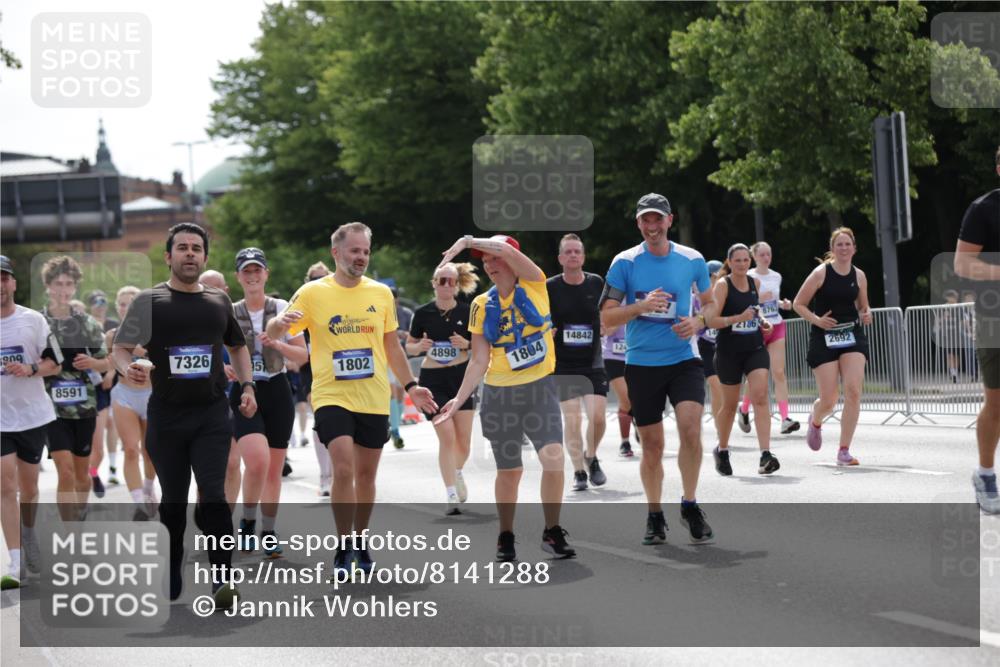 29.06.2025 - hella hamburg halbmarathon Jannik Wohlers http://msf.ph/oto/8141288 29.06.2025 10:43:40 Lombardsbrücke 1026, 1095, 1306, 1459, 1802, 1804, 2073, 2186, 2692, 3065, 3288, 3596, 4627, 4636, 4898, 5001, 5127, 5730, 5731, 5902, 5905, 6895, 7326, 7610, 7818, 8591, 8763, 8870, 8957, 9073, 9879, 11955, 12445, 12520, 12792, 13629, 13809, 13973, 14031, 14474, 14544, 14842, 14874, 15285, 15675, 15719, 16244, 16308, 16862, 17293, 17582 meine-sportfotos.de