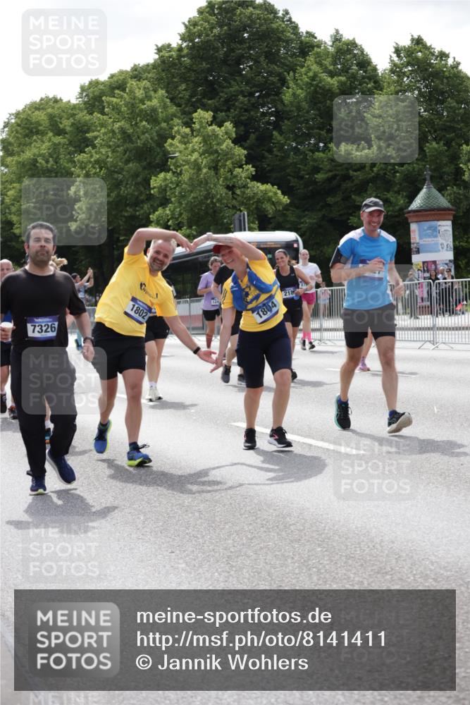 29.06.2025 - hella hamburg halbmarathon Jannik Wohlers http://msf.ph/oto/8141411 29.06.2025 10:43:42 Lombardsbrücke 1026, 1095, 1306, 1459, 1802, 1804, 2186, 2692, 3065, 3596, 4627, 4636, 4898, 5001, 5127, 5730, 5731, 5902, 5905, 6895, 7326, 7610, 7818, 8591, 8763, 8870, 8957, 9073, 9879, 11955, 12445, 12520, 13629, 13809, 13973, 13987, 14031, 14474, 14544, 14842, 14874, 15675, 15719, 16244, 16308, 16862, 17293, 17582 meine-sportfotos.de