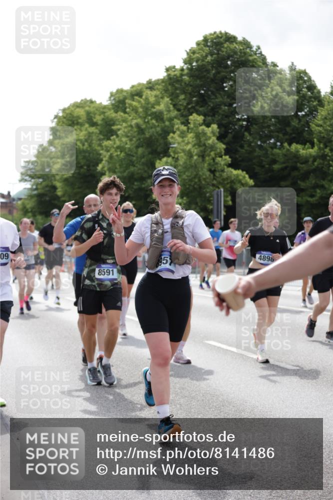 29.06.2025 - hella hamburg halbmarathon Jannik Wohlers http://msf.ph/oto/8141486 29.06.2025 10:43:44 Lombardsbrücke 1095, 1519, 1802, 1804, 2186, 2692, 3065, 3596, 4627, 4636, 4898, 5001, 5127, 5730, 5731, 5902, 5905, 7326, 7610, 7818, 7842, 8591, 8763, 8870, 8957, 9073, 9510, 9879, 10223, 11955, 12256, 12445, 13629, 13809, 13832, 13973, 13987, 14031, 14474, 14544, 14842, 14874, 15675, 16244, 16308, 16862, 17582, 17844 meine-sportfotos.de