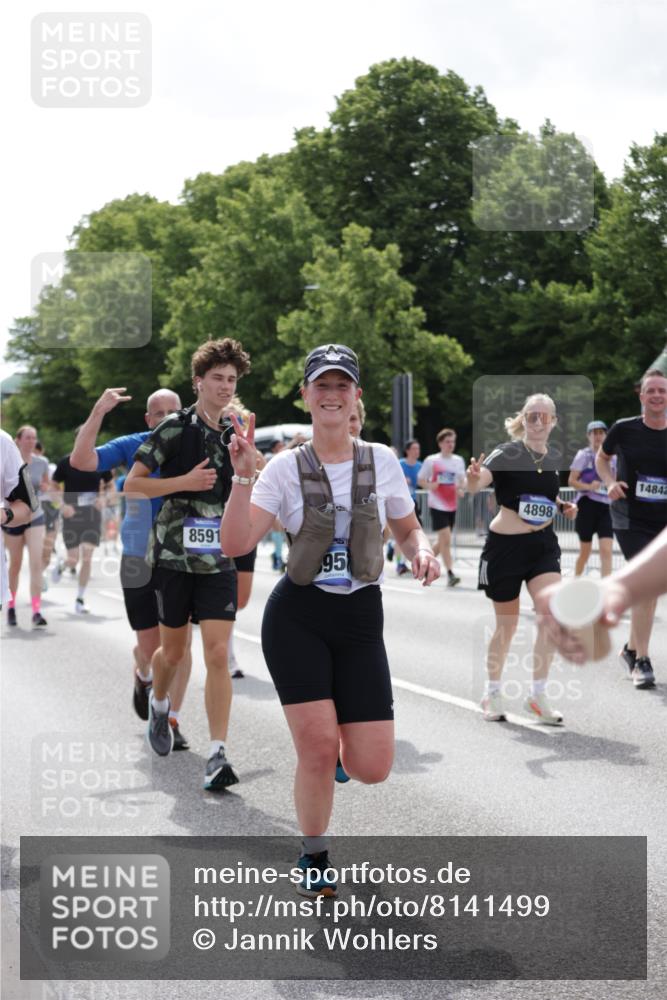 29.06.2025 - hella hamburg halbmarathon Jannik Wohlers http://msf.ph/oto/8141499 29.06.2025 10:43:44 Lombardsbrücke 1095, 1519, 1802, 1804, 2186, 2692, 3065, 3596, 4627, 4636, 4898, 5001, 5127, 5730, 5731, 5902, 5905, 7326, 7610, 7818, 7842, 8591, 8763, 8870, 8957, 9073, 9510, 9879, 10223, 11955, 12256, 12445, 13629, 13809, 13832, 13973, 13987, 14031, 14474, 14544, 14842, 14874, 15675, 16244, 16308, 16862, 17582, 17844 meine-sportfotos.de