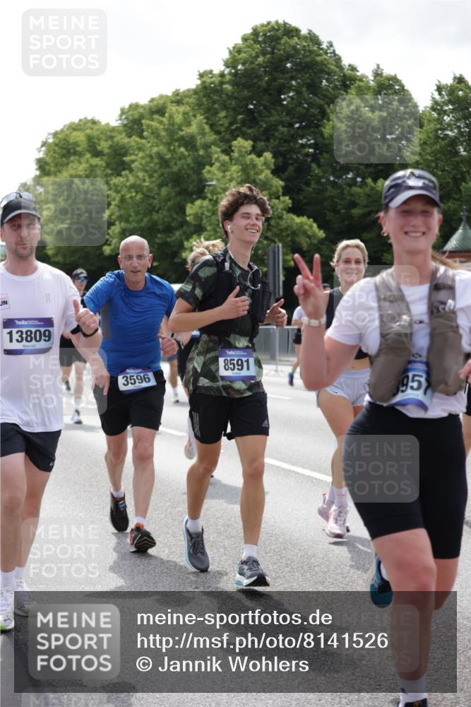 29.06.2025 - hella hamburg halbmarathon Jannik Wohlers http://msf.ph/oto/8141526 29.06.2025 10:43:45 Lombardsbrücke 1519, 1802, 1804, 2186, 2692, 3065, 3596, 4636, 4898, 5001, 5127, 5730, 5731, 5902, 5905, 7326, 7610, 7818, 7842, 8591, 8763, 8870, 8957, 9073, 9510, 9879, 10223, 11955, 12256, 12445, 12803, 12995, 13629, 13809, 13832, 13973, 13987, 14031, 14474, 14544, 14842, 14874, 15675, 16244, 16308, 17582, 17844 meine-sportfotos.de