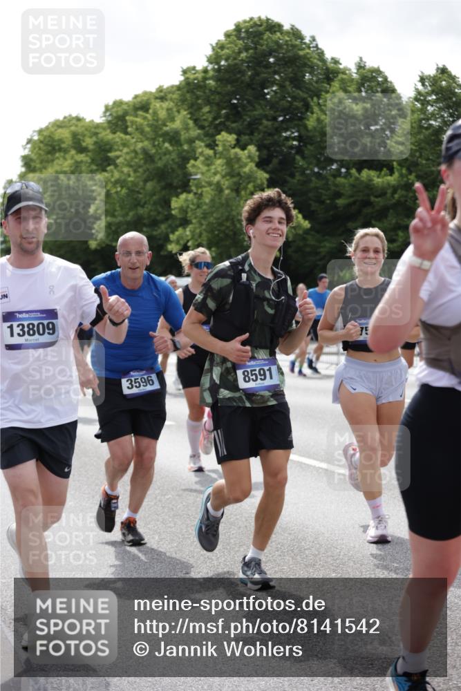 29.06.2025 - hella hamburg halbmarathon Jannik Wohlers http://msf.ph/oto/8141542 29.06.2025 10:43:45 Lombardsbrücke 1519, 1802, 1804, 2186, 2692, 3065, 3596, 4636, 4898, 5001, 5127, 5730, 5731, 5902, 5905, 7326, 7610, 7818, 7842, 8591, 8763, 8870, 8957, 9073, 9510, 9879, 10223, 11955, 12256, 12445, 12803, 12995, 13629, 13809, 13832, 13973, 13987, 14031, 14474, 14544, 14842, 14874, 15675, 16244, 16308, 17582, 17844 meine-sportfotos.de