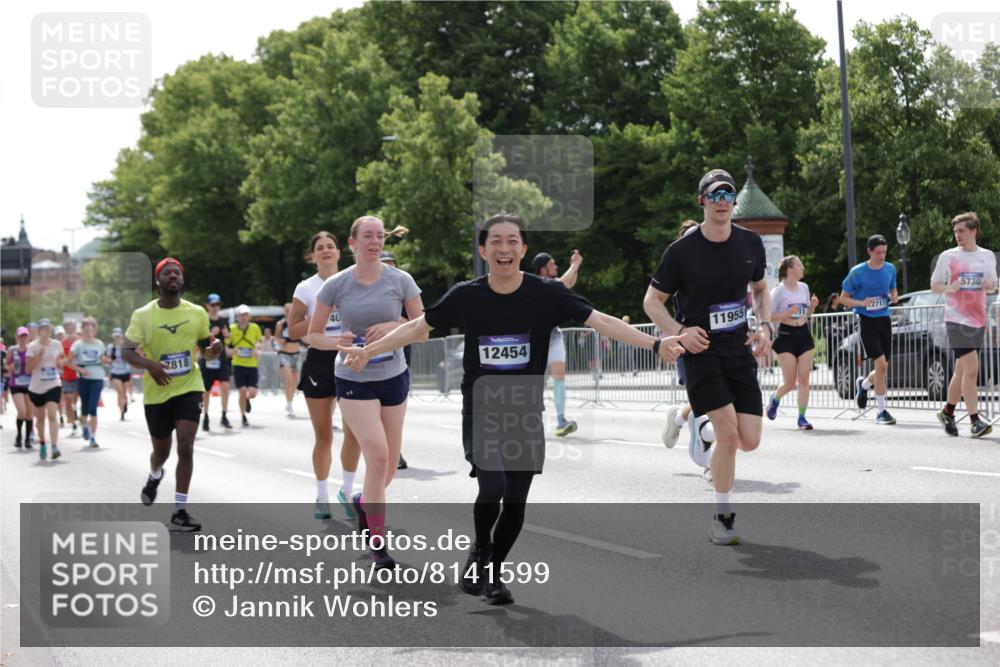 29.06.2025 - hella hamburg halbmarathon Jannik Wohlers http://msf.ph/oto/8141599 29.06.2025 10:43:48 Lombardsbrücke 1345, 1519, 1802, 1804, 2186, 2343, 2610, 2692, 3065, 3596, 4496, 4636, 4898, 5127, 5647, 5730, 5731, 5902, 5905, 7326, 7610, 7818, 7842, 8272, 8591, 8763, 8957, 9510, 10223, 11955, 12256, 12322, 12445, 12803, 12995, 13629, 13809, 13832, 13906, 13973, 13987, 14031, 14123, 14654, 14842, 14874, 15646, 15675, 16244, 17582, 17844 meine-sportfotos.de