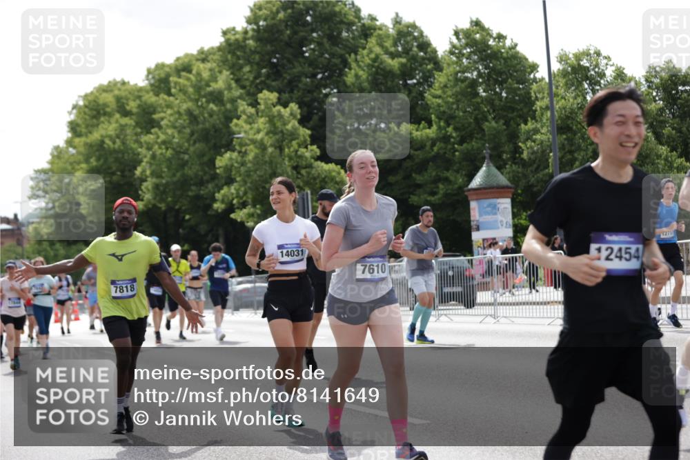 29.06.2025 - hella hamburg halbmarathon Jannik Wohlers http://msf.ph/oto/8141649 29.06.2025 10:43:49 Lombardsbrücke 1345, 1519, 1802, 1804, 2186, 2343, 2610, 2692, 3065, 3596, 4496, 4636, 4898, 5127, 5647, 5730, 5731, 5902, 5905, 7326, 7610, 7818, 7842, 8272, 8591, 8763, 8957, 9510, 10223, 11955, 12256, 12322, 12445, 12803, 12995, 13629, 13809, 13832, 13906, 13973, 13987, 14031, 14123, 14654, 14842, 14874, 15646, 15675, 16244, 16805, 17314, 17582, 17844 meine-sportfotos.de