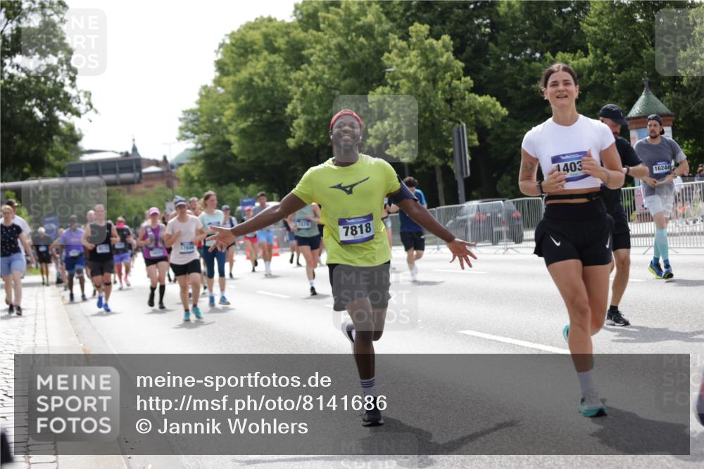 29.06.2025 - hella hamburg halbmarathon Jannik Wohlers http://msf.ph/oto/8141686 29.06.2025 10:43:50 Lombardsbrücke 1345, 1519, 1802, 1804, 2186, 2343, 2610, 2692, 3065, 3596, 4496, 4898, 5127, 5647, 5730, 5731, 7326, 7610, 7818, 7842, 8272, 8591, 8763, 8957, 9510, 10223, 11825, 11955, 12256, 12322, 12445, 12803, 12995, 13629, 13809, 13832, 13906, 13973, 13987, 14031, 14123, 14654, 14842, 14874, 15646, 15675, 16244, 16805, 17273, 17314, 17582, 17844, 17968 meine-sportfotos.de