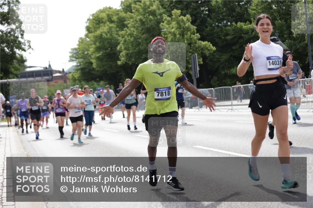 29.06.2025 - hella hamburg halbmarathon Jannik Wohlers http://msf.ph/oto/8141712 29.06.2025 10:43:50 Lombardsbrücke 1345, 1519, 1802, 1804, 2186, 2343, 2610, 2692, 3065, 3596, 4496, 4898, 5127, 5647, 5730, 5731, 7326, 7610, 7818, 7842, 8272, 8591, 8763, 8957, 9510, 10223, 11825, 11955, 12256, 12322, 12445, 12803, 12995, 13629, 13809, 13832, 13906, 13973, 13987, 14031, 14123, 14654, 14842, 14874, 15646, 15675, 16244, 16805, 17273, 17314, 17582, 17844, 17968 meine-sportfotos.de