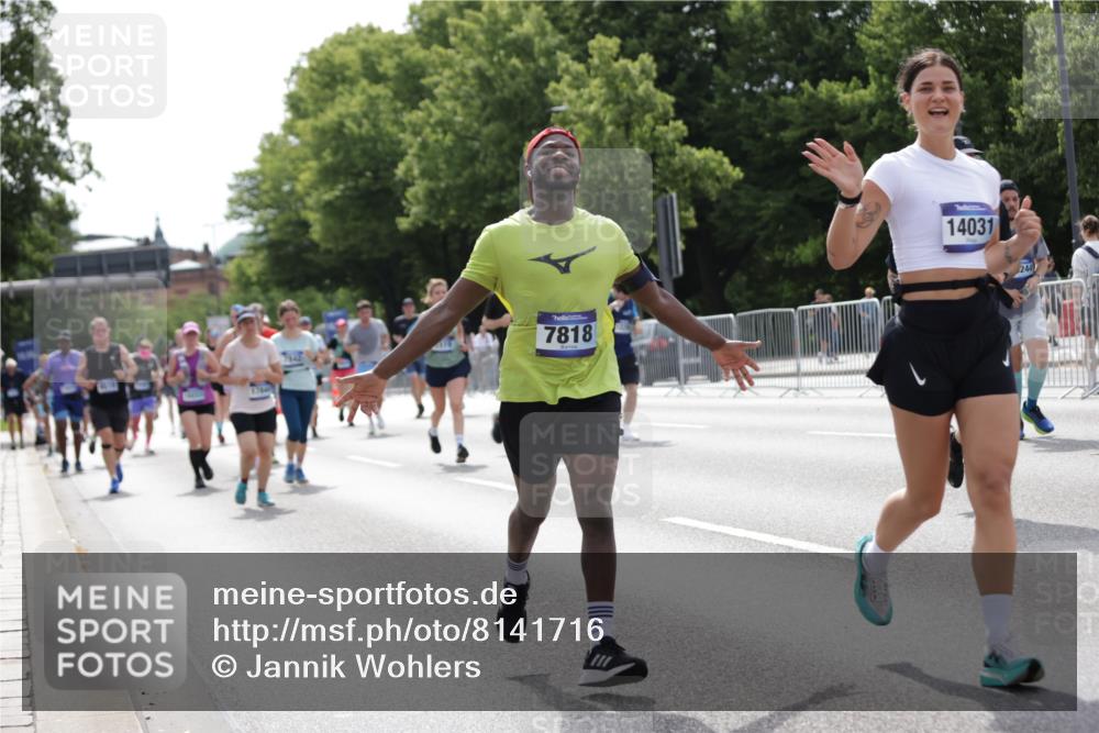 29.06.2025 - hella hamburg halbmarathon Jannik Wohlers http://msf.ph/oto/8141716 29.06.2025 10:43:50 Lombardsbrücke 1345, 1519, 1802, 1804, 2186, 2343, 2610, 2692, 3065, 3596, 4496, 4898, 5127, 5647, 5730, 5731, 7326, 7610, 7818, 7842, 8272, 8591, 8763, 8957, 9510, 10223, 11825, 11955, 12256, 12322, 12445, 12803, 12995, 13629, 13809, 13832, 13906, 13973, 13987, 14031, 14123, 14654, 14842, 14874, 15646, 15675, 16244, 16805, 17273, 17314, 17582, 17844, 17968 meine-sportfotos.de