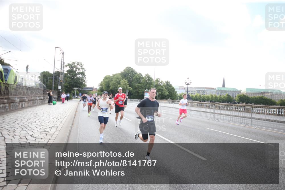 29.06.2025 - hella hamburg halbmarathon Jannik Wohlers http://msf.ph/oto/8141767 29.06.2025 09:45:01 Lombardsbrücke 57, 1758, 1990, 3043, 4050, 4129, 4698, 4749, 5070, 5328, 5746, 5826, 6358, 7272, 7389, 7481, 7651, 7723, 8209, 8883, 9137, 9381, 9571, 9634, 10171, 11413, 11857, 12049, 12234, 12988, 14028, 14289, 14395, 14784, 15621, 15672, 16157, 16711, 17175, 17374, 17802, 18099, 18102, 18692, 19194, 19202, 19203, 19204 meine-sportfotos.de