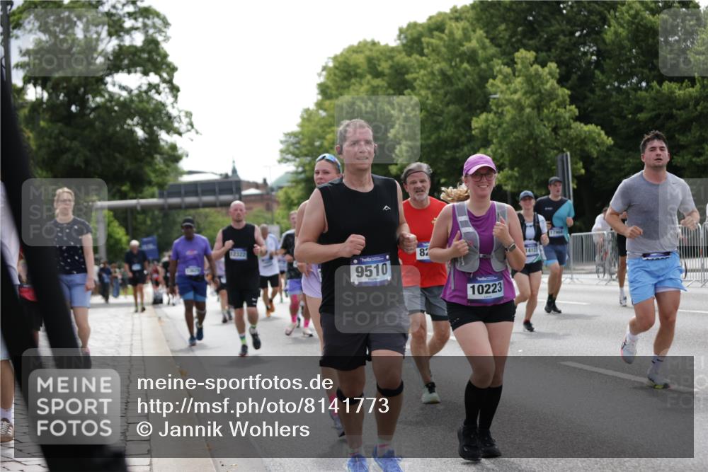 29.06.2025 - hella hamburg halbmarathon Jannik Wohlers http://msf.ph/oto/8141773 29.06.2025 10:43:56 Lombardsbrücke 1345, 1519, 2343, 2610, 3065, 4496, 5647, 5649, 5730, 5731, 6002, 7610, 7818, 7842, 8272, 8763, 9510, 10223, 10303, 10304, 11825, 11955, 12256, 12322, 12409, 12445, 12803, 12995, 13330, 13390, 13629, 13832, 13906, 13987, 14031, 14091, 14123, 14654, 14842, 14874, 15646, 16232, 16244, 16805, 17273, 17314, 17582, 17844, 17968 meine-sportfotos.de