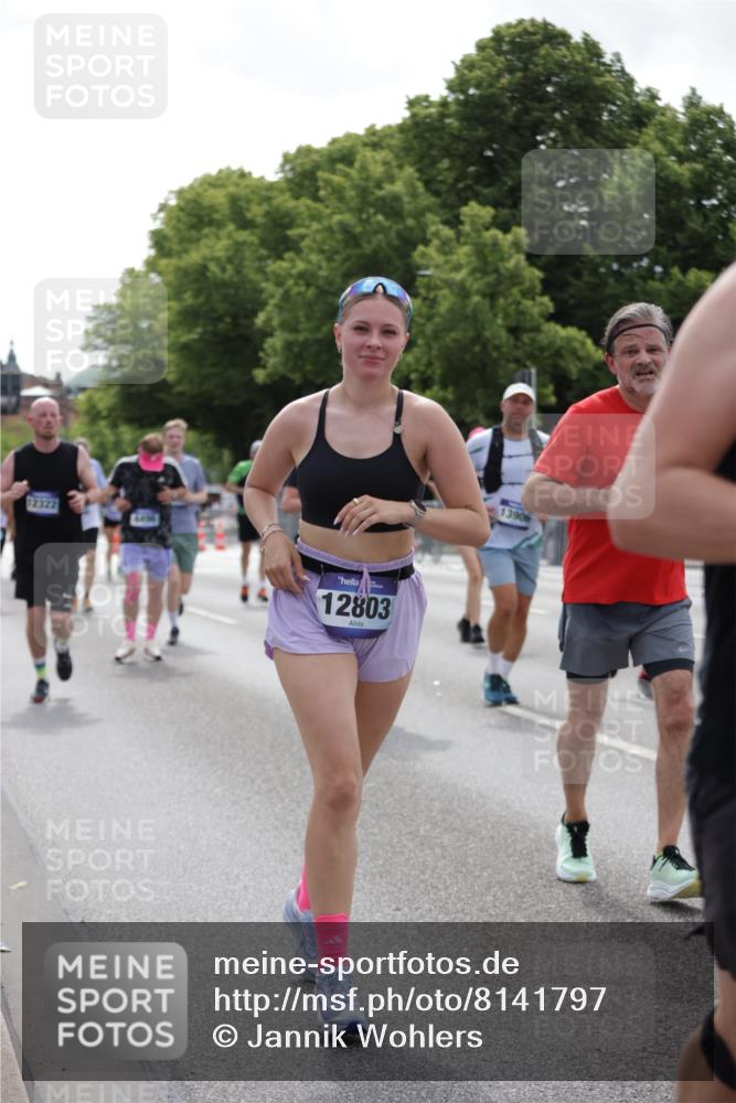 29.06.2025 - hella hamburg halbmarathon Jannik Wohlers http://msf.ph/oto/8141797 29.06.2025 10:43:57 Lombardsbrücke 1345, 1519, 2343, 2610, 3065, 4496, 5647, 5649, 5730, 5731, 6002, 7216, 7818, 7842, 8272, 8763, 9510, 10223, 10303, 10304, 11825, 11955, 12256, 12322, 12409, 12445, 12803, 12995, 13262, 13330, 13390, 13629, 13832, 13906, 13987, 14031, 14091, 14123, 14654, 14874, 15646, 16232, 16244, 16805, 17273, 17314, 17582, 17844, 17968 meine-sportfotos.de