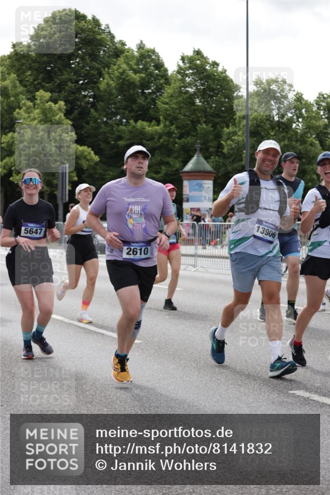 29.06.2025 - hella hamburg halbmarathon Jannik Wohlers http://msf.ph/oto/8141832 29.06.2025 10:43:59 Lombardsbrücke 1345, 1519, 2343, 2610, 3506, 4496, 5647, 5649, 5730, 5731, 6002, 7216, 7818, 7842, 8272, 9510, 10223, 10303, 10304, 10416, 11825, 11955, 12256, 12322, 12409, 12803, 12995, 13262, 13288, 13330, 13390, 13629, 13832, 13906, 13987, 14031, 14091, 14123, 14654, 15646, 16232, 16244, 16805, 17273, 17314, 17844, 17968 meine-sportfotos.de