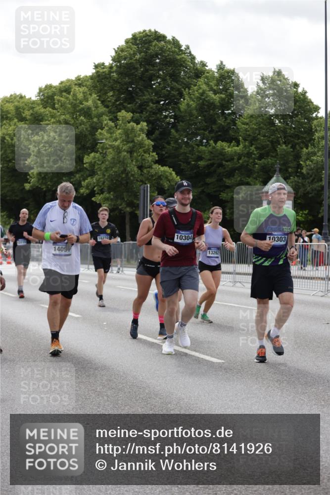 29.06.2025 - hella hamburg halbmarathon Jannik Wohlers http://msf.ph/oto/8141926 29.06.2025 10:44:03 Lombardsbrücke 1345, 1519, 2343, 2610, 3506, 4496, 5647, 5649, 6002, 7216, 7842, 8272, 9510, 9536, 10006, 10223, 10303, 10304, 10416, 11825, 12256, 12322, 12409, 12803, 12995, 13262, 13288, 13330, 13390, 13832, 13906, 14091, 14123, 14350, 14654, 14971, 15646, 16232, 16805, 17273, 17314, 17844, 17968 meine-sportfotos.de