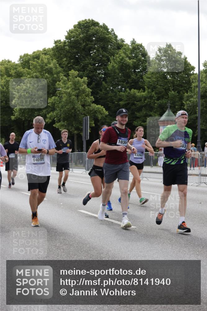 29.06.2025 - hella hamburg halbmarathon Jannik Wohlers http://msf.ph/oto/8141940 29.06.2025 10:44:04 Lombardsbrücke 1345, 1519, 2343, 2610, 3506, 4496, 5647, 5649, 6002, 7216, 7842, 8272, 9510, 9536, 10006, 10223, 10303, 10304, 10416, 11825, 12256, 12322, 12409, 12803, 12995, 13262, 13288, 13330, 13390, 13832, 13906, 14091, 14123, 14350, 14654, 14971, 15646, 16232, 16805, 17273, 17314, 17844, 17968, 18454, 18459 meine-sportfotos.de