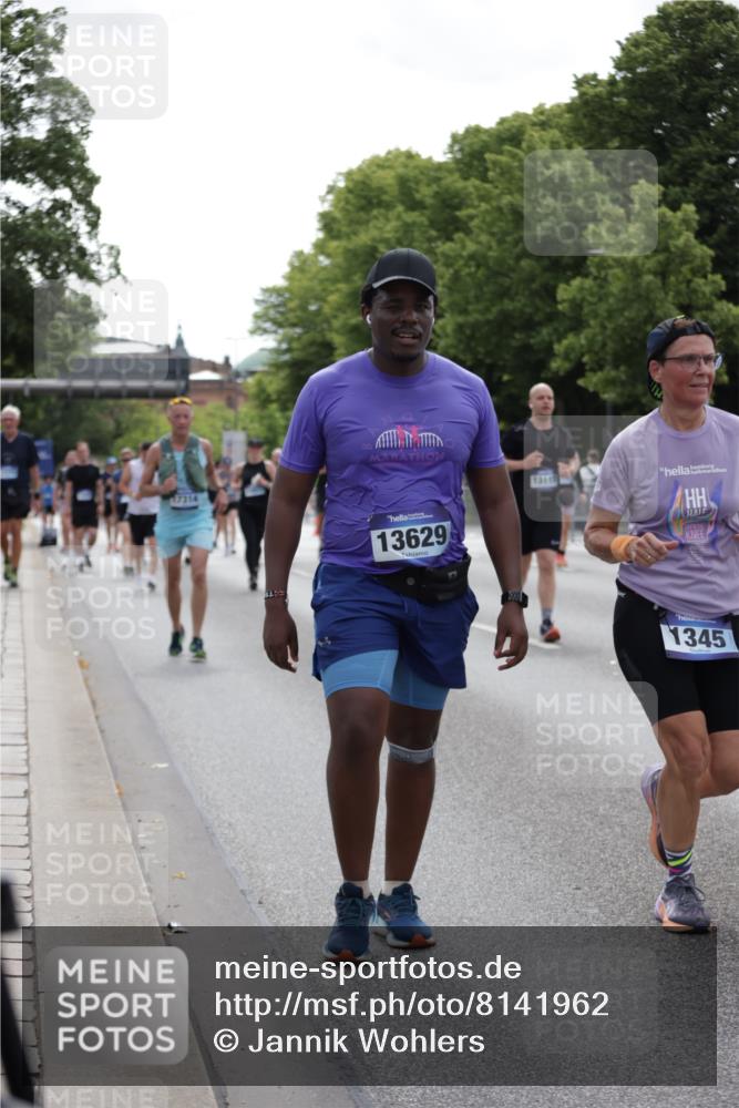 29.06.2025 - hella hamburg halbmarathon Jannik Wohlers http://msf.ph/oto/8141962 29.06.2025 10:44:05 Lombardsbrücke 1345, 1519, 2343, 2610, 3506, 4496, 4968, 5355, 5647, 5649, 6002, 7216, 7842, 8272, 9397, 9536, 10006, 10303, 10304, 10416, 11825, 12322, 12409, 12803, 12995, 13262, 13288, 13330, 13390, 13906, 14091, 14123, 14350, 14654, 14971, 15646, 16232, 16805, 17273, 17314, 17968, 18454, 18459 meine-sportfotos.de