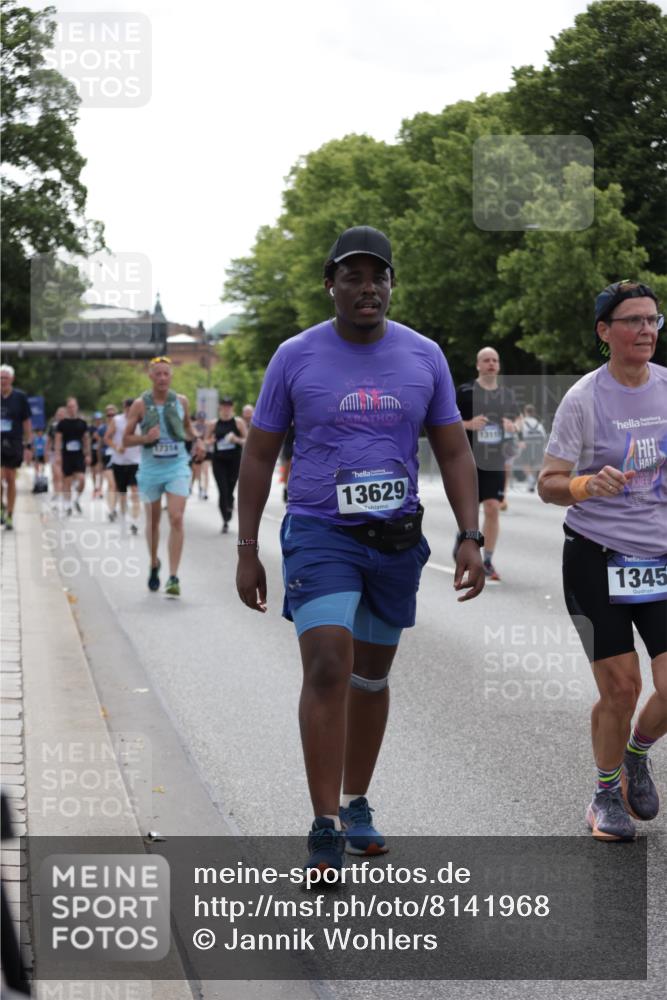 29.06.2025 - hella hamburg halbmarathon Jannik Wohlers http://msf.ph/oto/8141968 29.06.2025 10:44:05 Lombardsbrücke 1345, 1519, 2343, 2610, 3506, 4496, 4968, 5355, 5647, 5649, 6002, 7216, 7842, 8272, 9397, 9536, 10006, 10303, 10304, 10416, 11825, 12322, 12409, 12803, 12995, 13262, 13288, 13330, 13390, 13906, 14091, 14123, 14350, 14654, 14971, 15646, 16232, 16805, 17273, 17314, 17968, 18454, 18459 meine-sportfotos.de