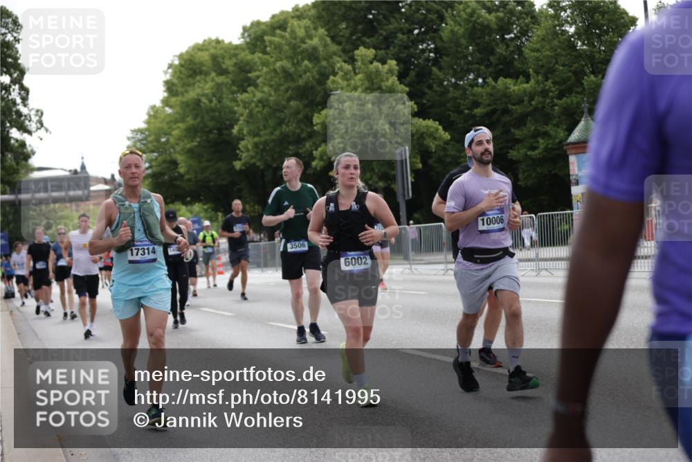 29.06.2025 - hella hamburg halbmarathon Jannik Wohlers http://msf.ph/oto/8141995 29.06.2025 10:44:08 Lombardsbrücke 1345, 2343, 2610, 3506, 4215, 4496, 4968, 5355, 5647, 5649, 6002, 7216, 9397, 9536, 10006, 10303, 10304, 10416, 11825, 12322, 12409, 13262, 13288, 13330, 13390, 13906, 14091, 14123, 14350, 14654, 14681, 14971, 15646, 16232, 16805, 17273, 17314, 17968, 18454, 18459, 19133 meine-sportfotos.de