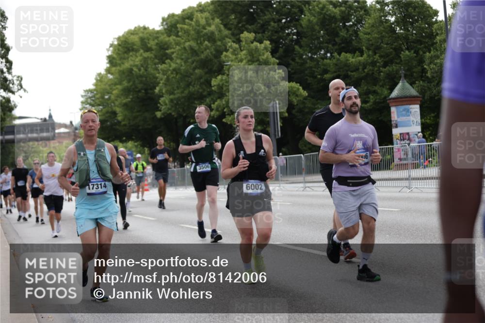 29.06.2025 - hella hamburg halbmarathon Jannik Wohlers http://msf.ph/oto/8142006 29.06.2025 10:44:08 Lombardsbrücke 1345, 2343, 2610, 3506, 4215, 4496, 4968, 5355, 5647, 5649, 6002, 7216, 9397, 9536, 10006, 10303, 10304, 10416, 11825, 12322, 12409, 13262, 13288, 13330, 13390, 13906, 14091, 14123, 14350, 14654, 14681, 14971, 15646, 16232, 16805, 17273, 17314, 17968, 18454, 18459, 19133 meine-sportfotos.de