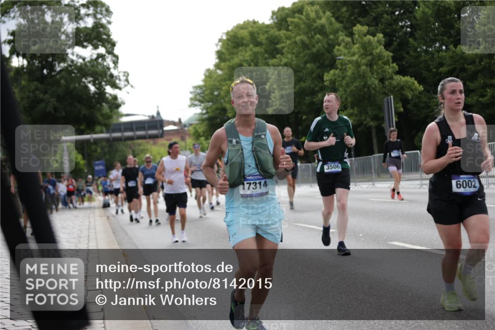29.06.2025 - hella hamburg halbmarathon Jannik Wohlers http://msf.ph/oto/8142015 29.06.2025 10:44:08 Lombardsbrücke 1345, 2343, 2610, 3506, 4215, 4496, 4968, 5355, 5647, 5649, 6002, 7216, 9397, 9536, 10006, 10303, 10304, 10416, 11825, 12322, 12409, 13262, 13288, 13330, 13390, 13906, 14091, 14123, 14350, 14654, 14681, 14971, 15646, 16232, 16805, 17273, 17314, 17968, 18454, 18459, 19133 meine-sportfotos.de