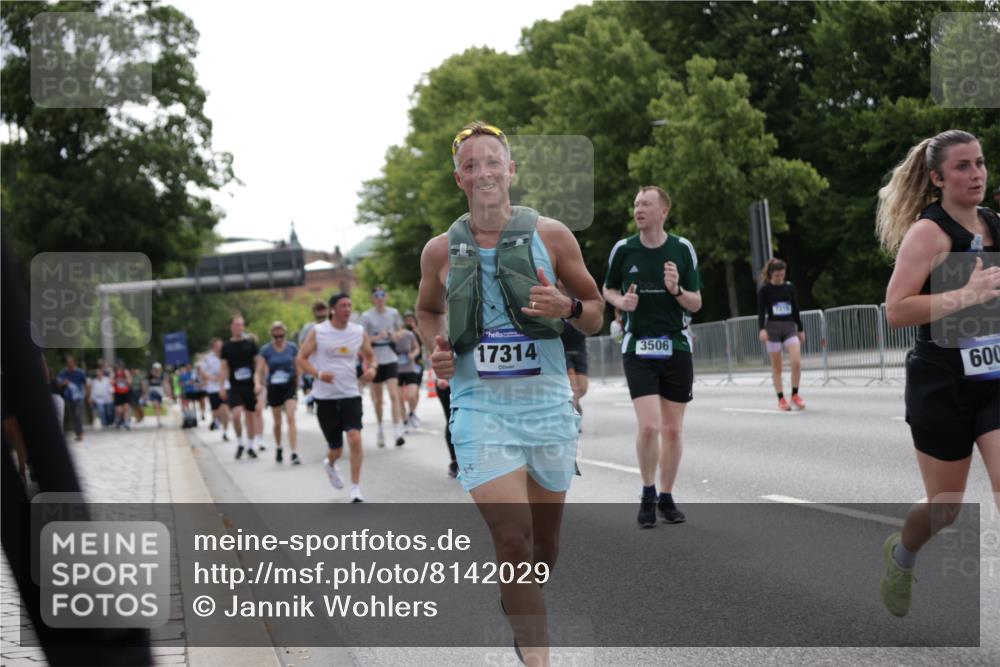 29.06.2025 - hella hamburg halbmarathon Jannik Wohlers http://msf.ph/oto/8142029 29.06.2025 10:44:09 Lombardsbrücke 1345, 2674, 3506, 4215, 4496, 4968, 5355, 5647, 5649, 6002, 7216, 9331, 9333, 9397, 9536, 10006, 10303, 10304, 10416, 11825, 12409, 13262, 13288, 13330, 13390, 13906, 14091, 14123, 14350, 14681, 14971, 15646, 16232, 16805, 17273, 17314, 17372, 17968, 18454, 18459, 19133 meine-sportfotos.de