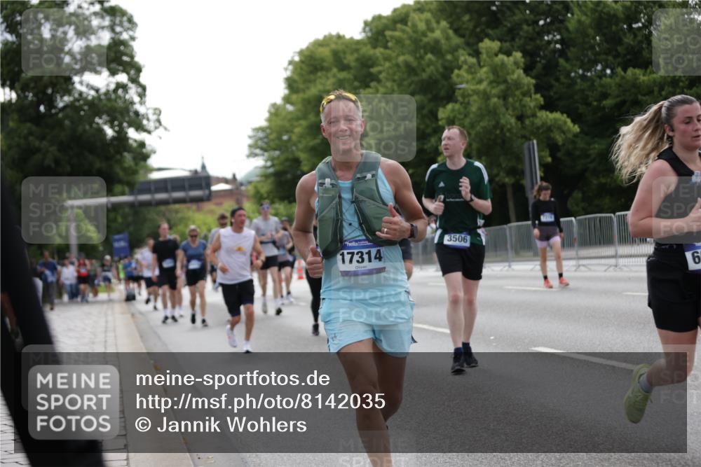 29.06.2025 - hella hamburg halbmarathon Jannik Wohlers http://msf.ph/oto/8142035 29.06.2025 10:44:09 Lombardsbrücke 1345, 2674, 3506, 4215, 4496, 4968, 5355, 5647, 5649, 6002, 7216, 9331, 9333, 9397, 9536, 10006, 10303, 10304, 10416, 11825, 12409, 13262, 13288, 13330, 13390, 13906, 14091, 14123, 14350, 14681, 14971, 15646, 16232, 16805, 17273, 17314, 17372, 17968, 18454, 18459, 19133 meine-sportfotos.de